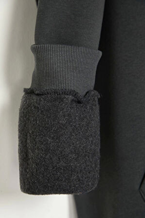 Büyük Beden Bol Kapüşonlu Standart Kol Geniş Kesim İçi Polar Sıcak Tutan Nakışlı Sweatshirt