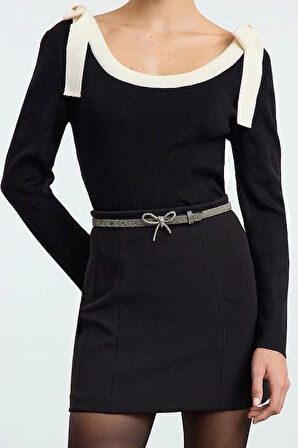 Stil Modern Kadın Regular Standart Kol Havuz Yaka Kurdeleli Detaylı Renk Bloklu Triko Kazak