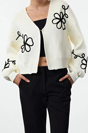 Stil Modern Kadın Regular Standart Kol V Yaka Nakış Detaylı Triko Hırka