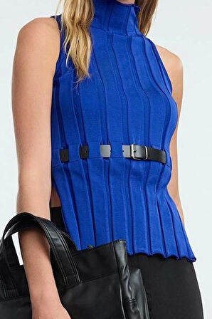 Stil Modern Kadın Regular Standart Kol Dik Yaka Kemerli Triko Süveter