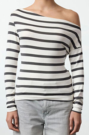 Stil Kadın Düz Yumuşak Kumaşlı Fitted Vücuda Oturan Bluz Regular Örme Slim Kalıp Düşük Kol