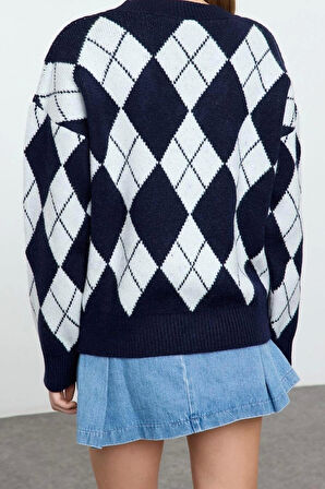 Stil Modern Kadın Regular Standart Kol V Yaka Yumuşak Dokulu Baklava Triko Kazak