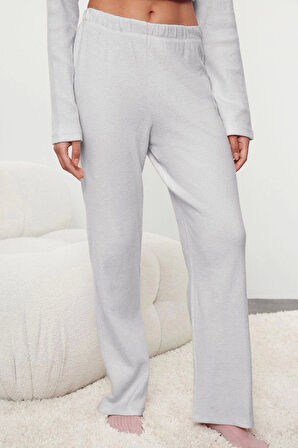 Tarz Rahat Uzun Kollu Boru Paça Fırçalı Soft Fitilli Hırka Örme Pijama Takımı
