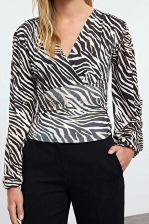 Stil Kadın Animal Baskı Yeşili Büzgü Drape Detaylı Kollu Esnek Bluz Regular Slim Kalıp Balon Kol