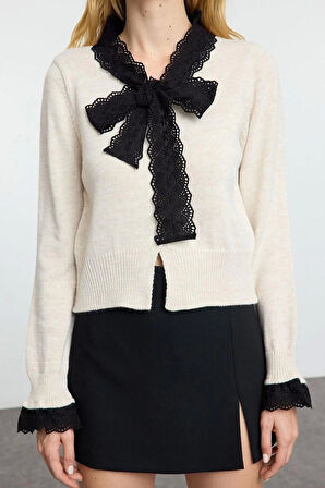 Stil Modern Kadın Crop Standart Kol Bisiklet Yaka Garni Detaylı Renk Bloklu Triko Hırka