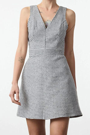 Moda Stil Regular V Yaka Mini Boy Ekose Kareli Dokuma Elbise