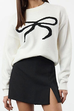 Stil Modern Kadın Regular Standart Kol Bisiklet Yaka Kurdele Desenli Triko Kazak