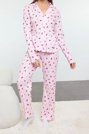 Tarz Rahat Uzun Kollu Boru Paça %100 Pamuklu Çiçekli Ajurlu Delikli Fitilli Örme Pijama Takımı