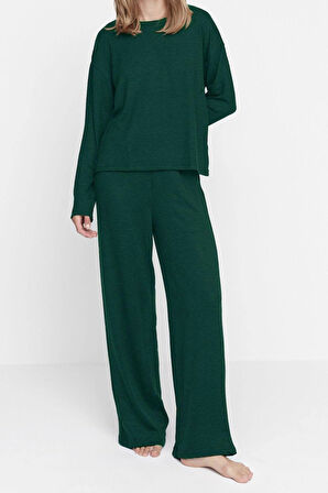 Tarz Rahat Uzun Kollu Geniş Paça Fitilli Örme Pijama Takımı