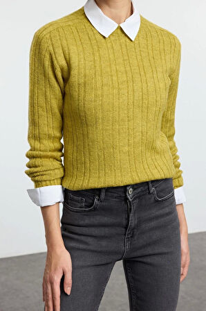 Stil Modern Kadın Regular Standart Kol Dik Yaka Yumuşak Dokulu Triko Kazak