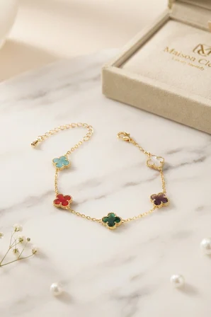 Renkli Kristal Taşlı Gold Renk Yonca Model Kadın Bileklik
