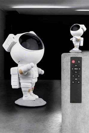 Mey İthalat Çocuklara Özel Projeksiyon Astronot Lamba Speaker Sevimli