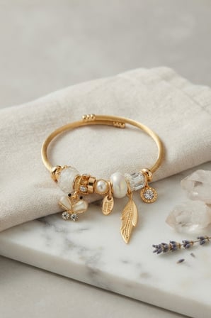 Beyaz Kelebek Model Charmlı Bileklik 5886