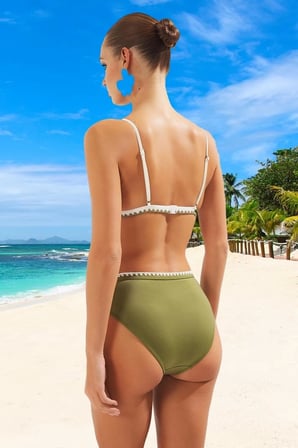 Tasarım Bikini Takımı Yüksek Konfor Hızlı Kuruyan Özel Plaj Ve Havuz İçin