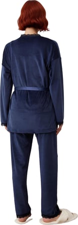 Kadın Kadife Pijama ve Sabahlık Seti Dantel Detaylı Fonksiyonel Dayanıklı Kaliteli Estetik