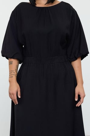 Moda Stil Relaxed Bisiklet Yaka Midi Boy Büyük Beden Dokulu Balon Kol Dokuma Büyük Beden Elbise