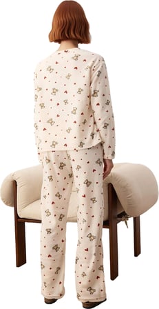 Kışlık Polar Ayıcık Desenli Kadın Pijama Takımı Fonksiyonel Dayanıklı Kaliteli Konforlu Şık