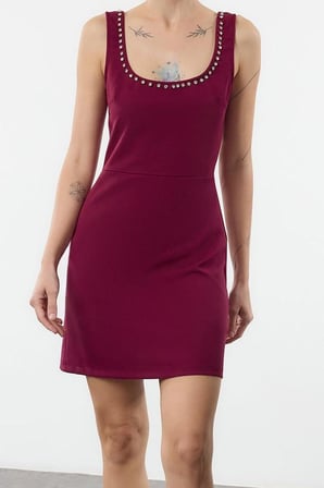 Moda Stil Slim Kare Yaka Mini Boy Yakası Taş İşleme Detaylı Jile Dokuma Elbise