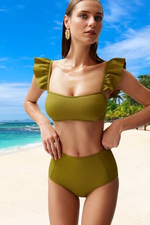 Tasarım Bikini Takımı Ergonomik Kesim UV Korumalı Hızlı Kuruyan Şık Detaylı Su Sporları İçin