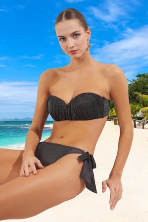 Tasarım Bikini Takımı UV Korumalı Plaj Ve Havuz İçin Ergonomik Kesim Özel