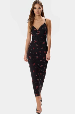 Yazlık Çiçekli Maxi Elbise V Yaka Dantel Detay Örme Kumaş Rahat Ve Şık Modern Stil