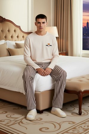 Erkek ve Kahve Çizgili Bisiklet Yaka Pijama Takımı Fonksiyonel Dayanıklı Kaliteli Konforlu