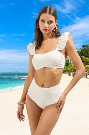 Tasarım Bikini Takımı Ergonomik Kesim UV Korumalı Hızlı Kuruyan Şık Detaylı Su Sporları İçin
