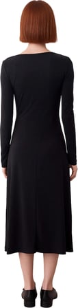 Kadın Örme Bodycon Maxi Elbise Aksesuar Detayları İle Kış Sezonu İçin Şık Ve Modern Stil Kaliteli