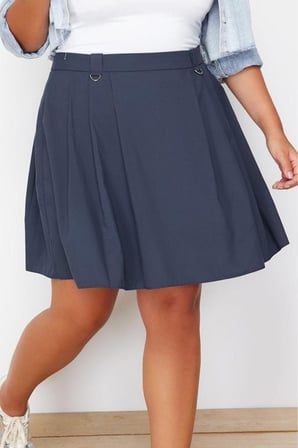 Moda Büyük Beden Regular Düz Desen Günlük Mini Boy Pileli Toka Detaylı Mini Dokuma Büyük Beden Etek