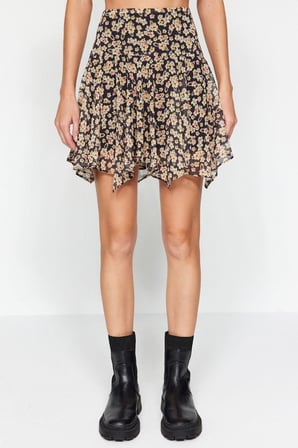 Moda Asimetrik Çiçekli Desen Günlük Mini Boy Etek Ucu Asimetrik Viskon Kumaşlı Mini Dokuma Etek