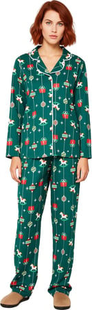 Kadın Çiçekli Yılbaşı Temalı Pijama Takımı Fonksiyonel Dayanıklı Kaliteli Konforlu Estetik