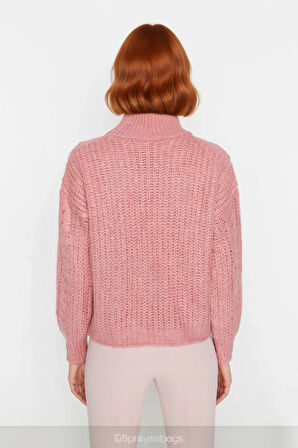 Kadın Dik Yaka Oversize Kesim Saç Örgü Desenli Kalın Akrilik Triko Uzun Kollu Kazak Modeli