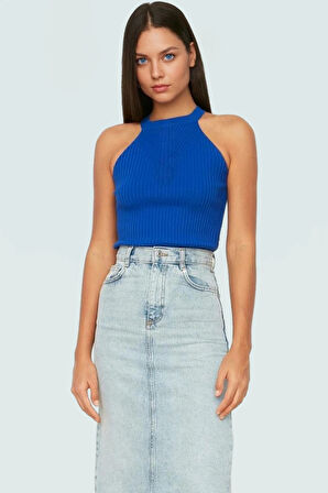 Akrilik Triko Kadın Bluz Halter Yaka Kolsuz Regular Cepsiz Kaliteli İşçilik Özenle Seçilmiş