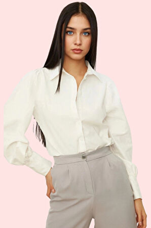 Kadın Pamuk Dokuma Gömlek Balon Kol Yaka Düz Desen Şık ve Rahat Yaz Aylarının Vazgeçilmezi