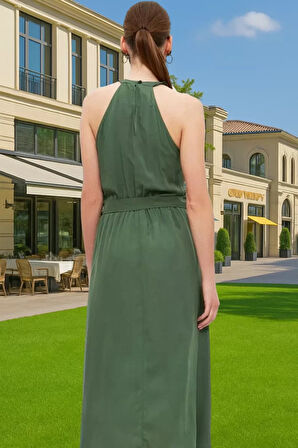 Şık Halter Yaka Midi Viskoz Elbise A Kesim Kuşak Detayı ile Dayanıklı Malzeme Dayanıklı Malzeme