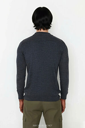 Erkekler İçin Modern Fitted Kesim Yarım Balıkçı Yaka Akrilik Triko Kazak Günlük Şıklık Ve Sıcaklık.