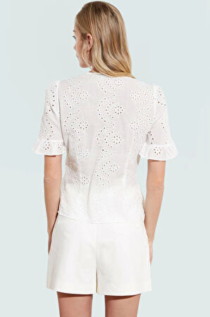 Pamuklu Brode Bluz V Yaka Kısa Kol Regular Kalıp Günlük Kullanım Dayanıklı Malzeme