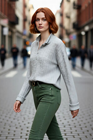 Kadın Dik Yaka Oversize Kalıp Düz Renk Düşük Kol Triko Kazak Soğuk Havalarda Konforlu ve Modern