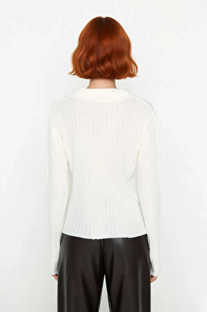 Kadınlara Özel Basic Regular Kesim Polo Yaka Fitilli Triko Kazak Modern ve Konforlu Stil Kaliteli