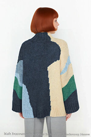 Kadın Şık Dik Yaka Oversize Renk Bloklu Düşük Kol Uzun Triko Kazak Kış Modasına Yeni Bir Soluk