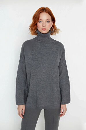 Kadınlara Özel Oversize Kesim Düz Desen Balıkçı Yaka Uzun Kollu Triko Kazak Kış Modası Kaliteli