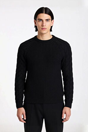 Erkek Regular Fit Bisiklet Yaka Saç Örgü Detaylı Triko Kazak Soğuk Günler İçin Rahatlık Sunar