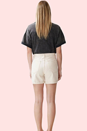 Kadın Denim Şort Pamuk City Short Kalıp Geniş Paça Yazlık Günlük Kullanım Kaliteli Malzeme