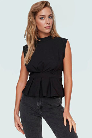 Rahat Kolsuz Bluz Yazlık Dokuma Polyester Karışımlı Trend Tasarım Seçkin Malzeme