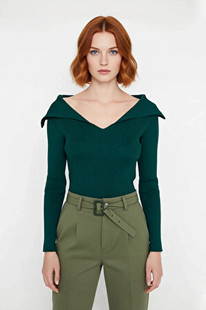 Kadın Şık Devrik Yaka Fitilli Triko Üst Fitted Kesim Uzun Kol Crop Model İlkbahar Sonbahar
