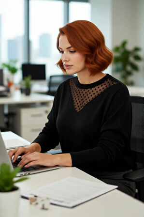 Kadın Tül Detaylı Puantiyeli Bisiklet Yaka Relaxed Kalıp Uzun Kollu Triko Kazak Sonbahar Kış Şıklığı