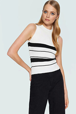 Renk Bloklu Kolsuz Triko Bluz Rahat Kalıp Polyester Yazlık Modern Stil Şık Görünüm Uzun Ömürlü