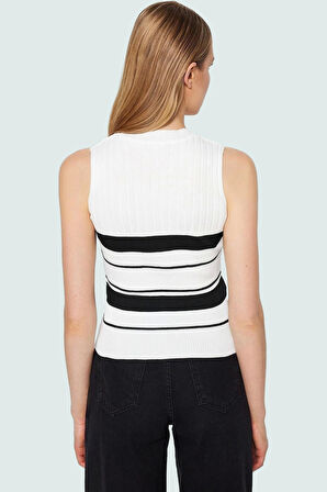 Renk Bloklu Kolsuz Triko Bluz Rahat Kalıp Polyester Yazlık Modern Stil Şık Görünüm Uzun Ömürlü