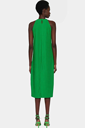 Rahat Örme Kumaş Elbise Midi Boy Shift Kalıp Yaz Mevsimi İçin Profesyonel Görünüm Konforlu Kesim