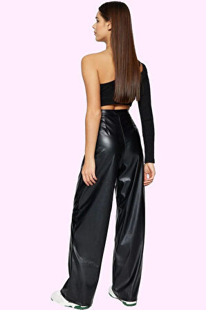 Kadın Suni Deri Pantolon Yüksek Bel Geniş Paça Nervürlü Detay Günlük ve Şık Modern Tasarım